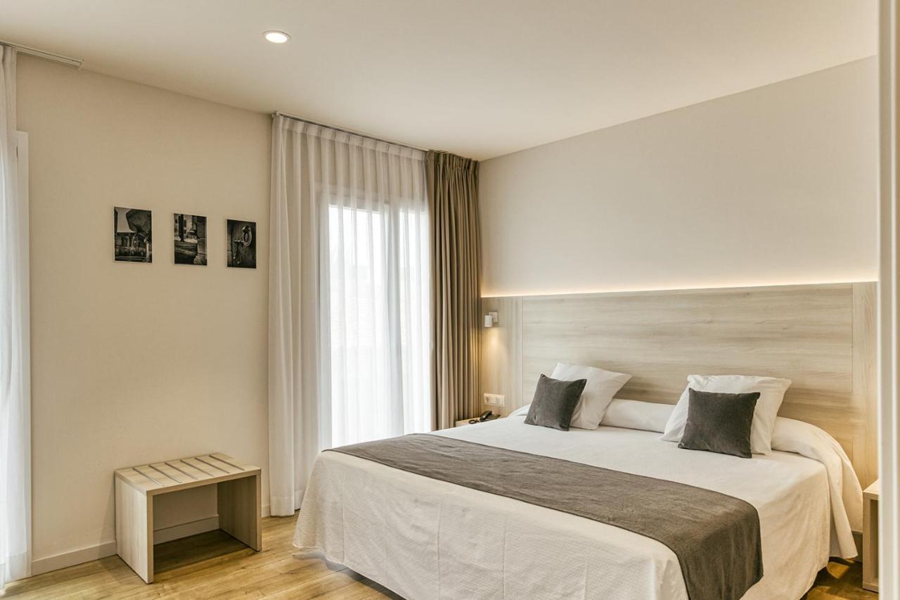 קסטלו דה אמפוריאס Hotel Emporium - Adults Only מראה חיצוני תמונה